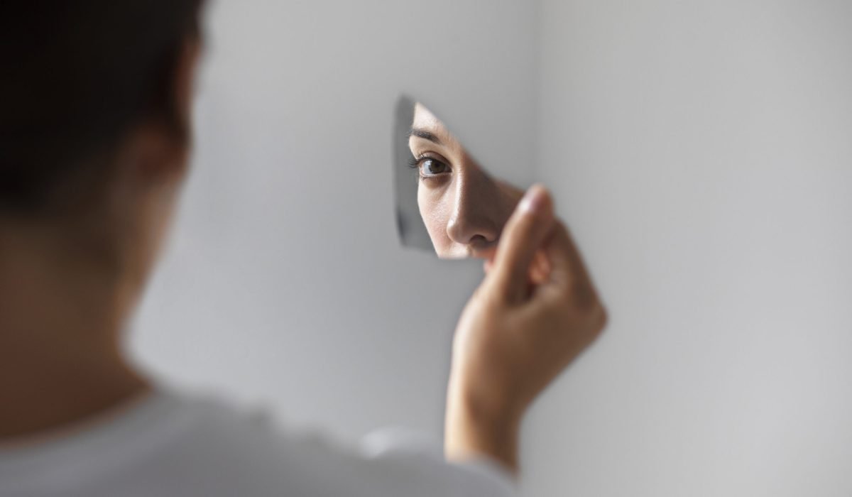 portrait-woman-with-low-self-esteem